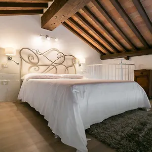 https://relais-pacinotti-apartments-and-suites.it-tuscanyhotel.com