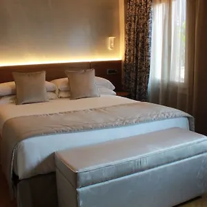 https://rosa-salva-hotel.hotelslidodijesolo.com